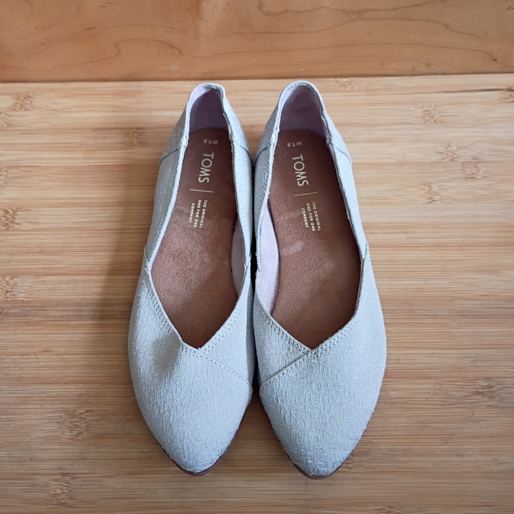 TOMS Women's Grey Slip-On Flats | sz 7.5